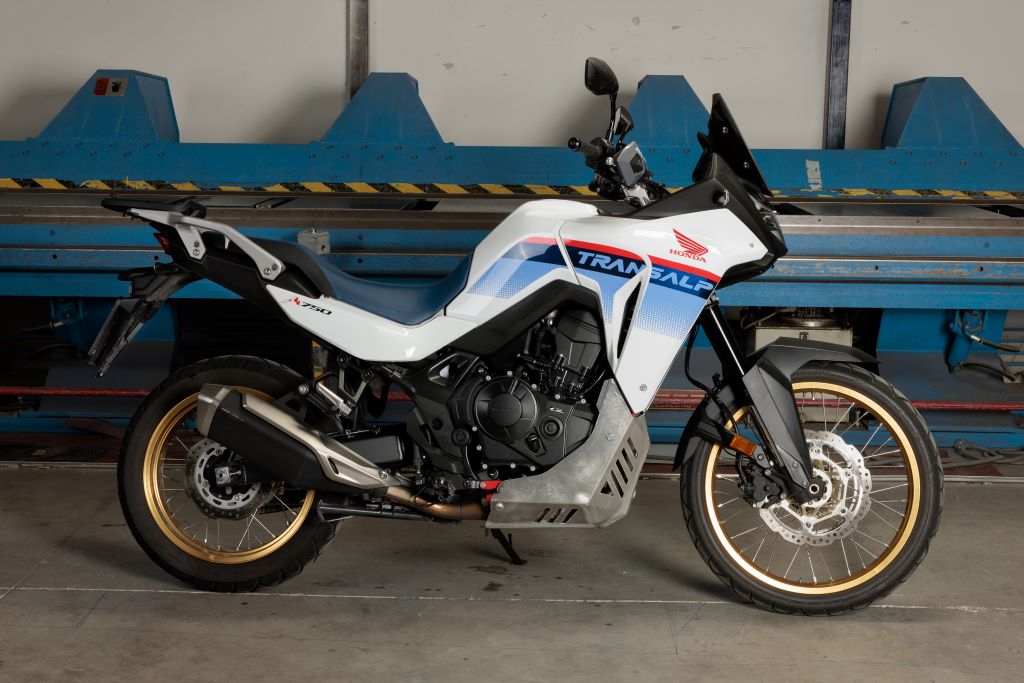 THOR skid plate - Honda Transalp 750 - Image 6